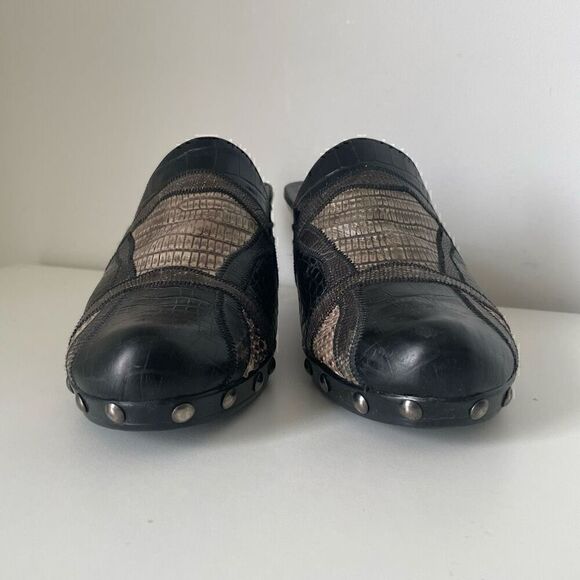 Stuart Weitzman Mules Heels Black Leather Patchwork Size 8.5 Studded Slip On - Picture 3 of 9